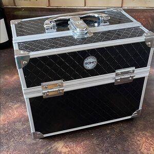 Soho Black and Silver Makeup Case
